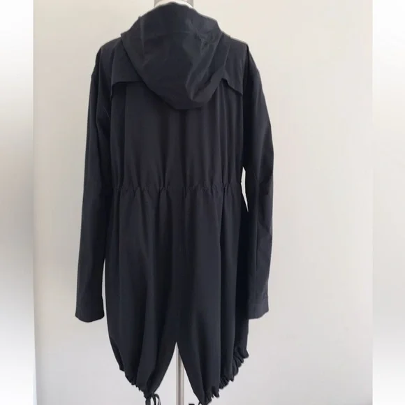 Lululemon rain jacket - Picture 2 of 2